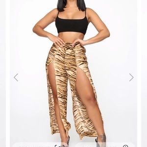 Fashion nova Pants